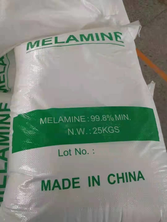 Melammina Crystal Powder Industrial Grade CAS 9003-08-1 del cartone 99,8% 5