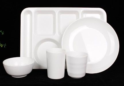 Un buon prezzo. Vaso da cucina in plastica per cucine di colore bianco in linea