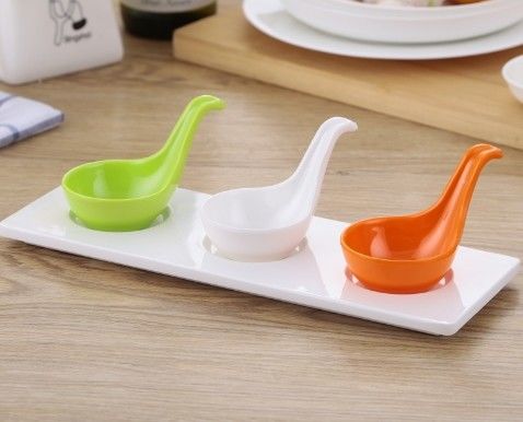 Un buon prezzo. Serviture da tavolo in melamina a colori personalizzati Cucina di plastica grande Servire per hotel in linea