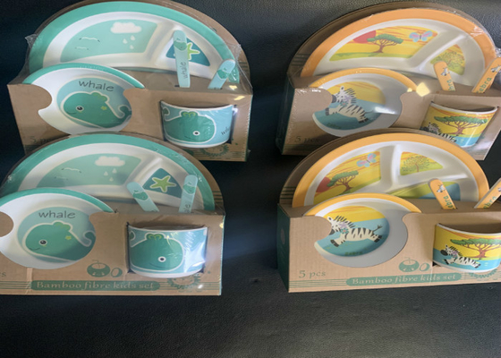 Un buon prezzo. Insieme di bambù delle stoviglie dei bambini del padellame della fibra della melammina in linea