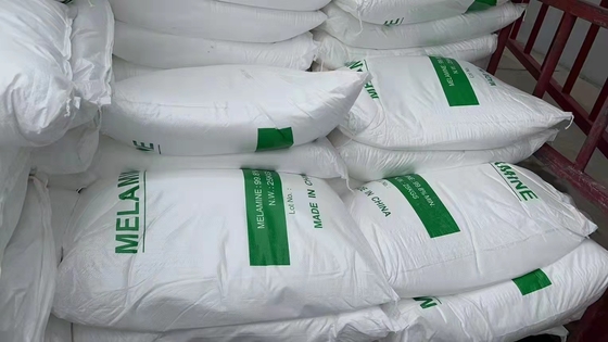 Un buon prezzo. EINECS 203-615-4 Tripolycyanamide, 99,8 Min Purity Melamine Powder in linea