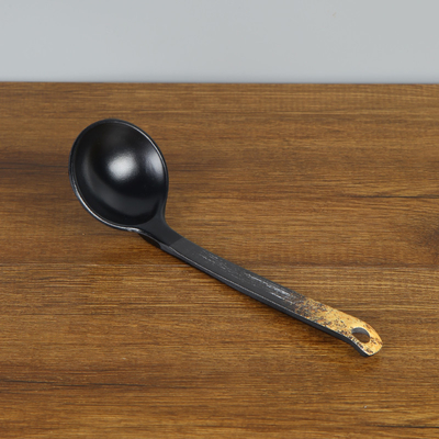Un buon prezzo. Cucchiaio nero 100% della cucina della siviera di minestra del cucchiaio di minestra della melammina di serie della galassia di Sonfa in linea