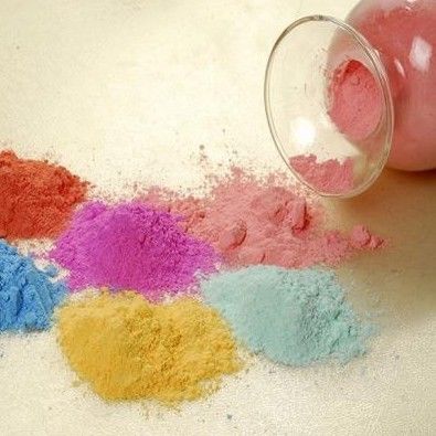 Un buon prezzo. Compound per lo stampaggio dell'urea a bassa viscosità e elevato allungamento in linea