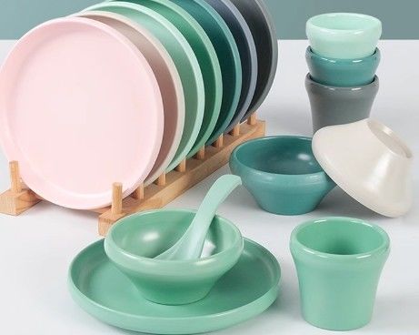 Un buon prezzo. Servizio personalizzato per la confezione in melammina con disegni e colori personalizzati in linea