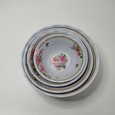 Un buon prezzo. Tazza di melamina con aspetto di porcellana e materiale privo di BPA in linea