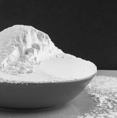 Un buon prezzo. Melammina MMC in polvere composta di qualità alimentare con fluidità stabile e alta durezza per stoviglie personalizzate in linea